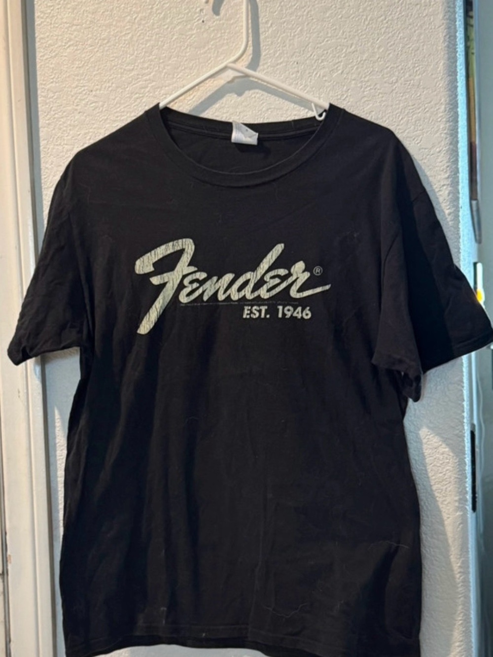Fender Men’s Black Tee with White Script Logo